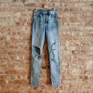 Light wash H&M Distressed Denim Jeans